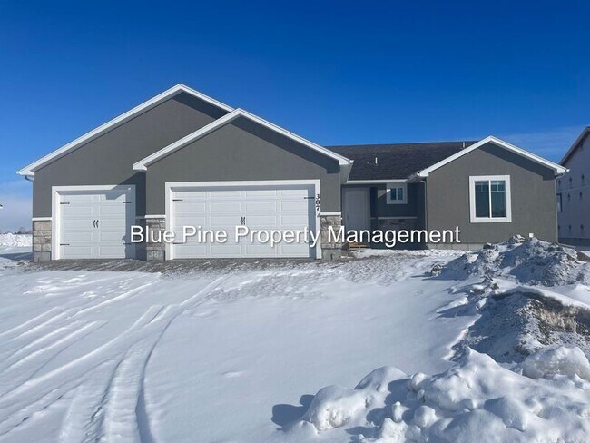 Building Photo - 387 Saddle Rock Ln