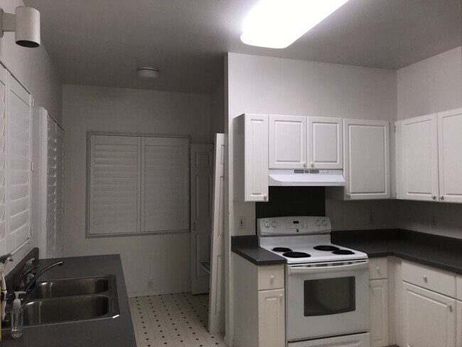 Building Photo - Lapa'olu Community (Aiea Heights) - 3 bedr...