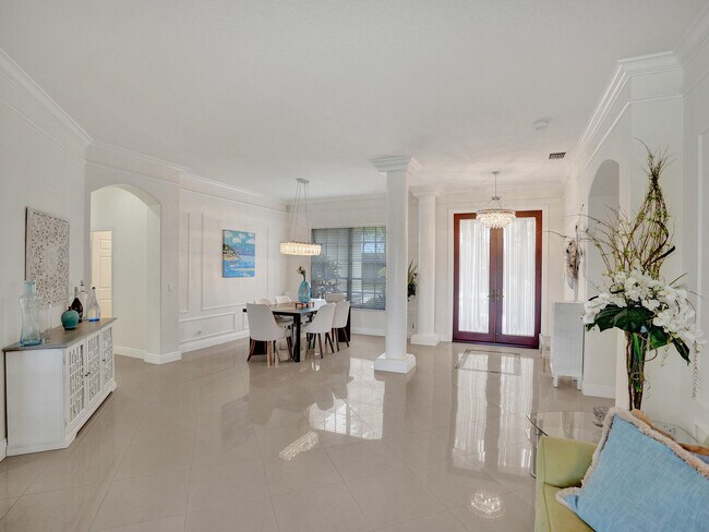 Building Photo - 7053 Oakshire Ct