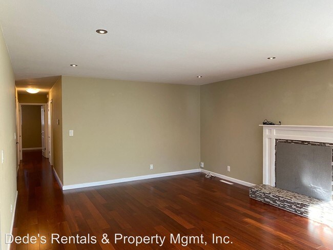 Building Photo - 3 br, 2 bath House - 1726 Vallejo Street