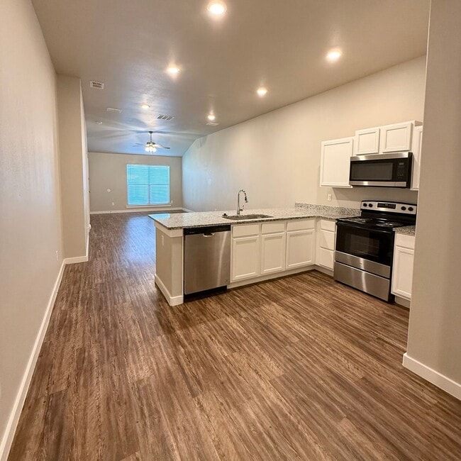 Foto del edificio - 2145 Kokomo Ave