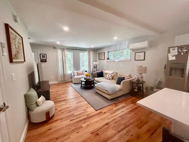 Sala de estar - 9 Alder Ln