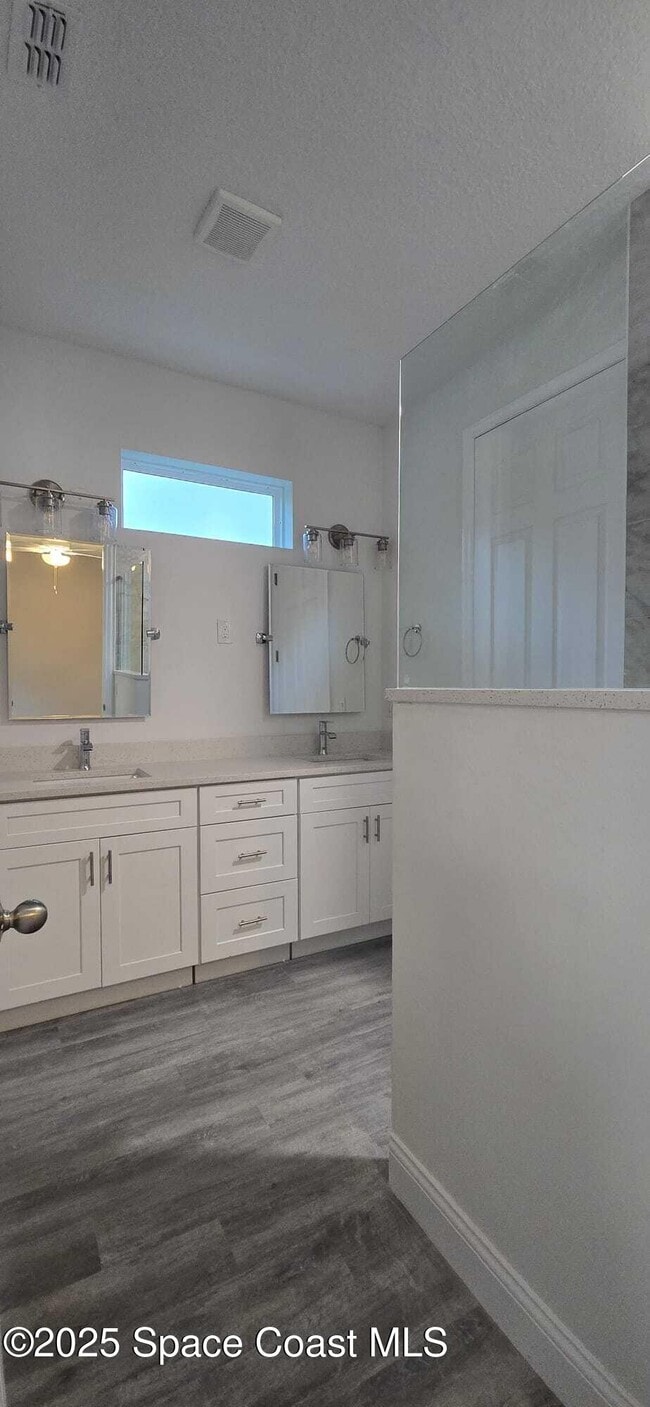 Foto del edificio - 1801 Warton Ave SE