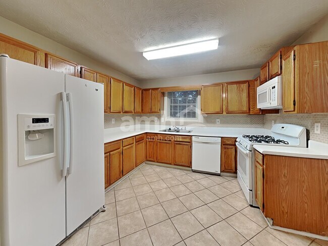 Building Photo - 670 Old Johnson Rd