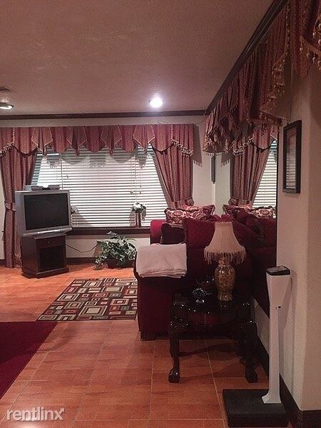 Foto principal - 2 br, 1 bath Apartment - 6706 Whitton Drive