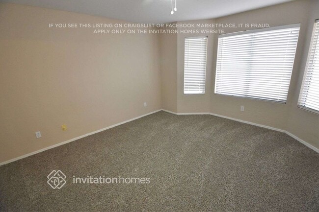 Building Photo - 8808 E Des Moines St