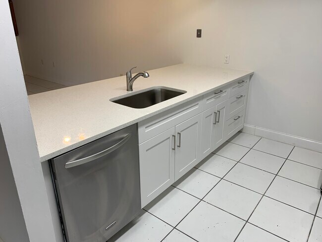 Foto del edificio - 3026 30th Ln