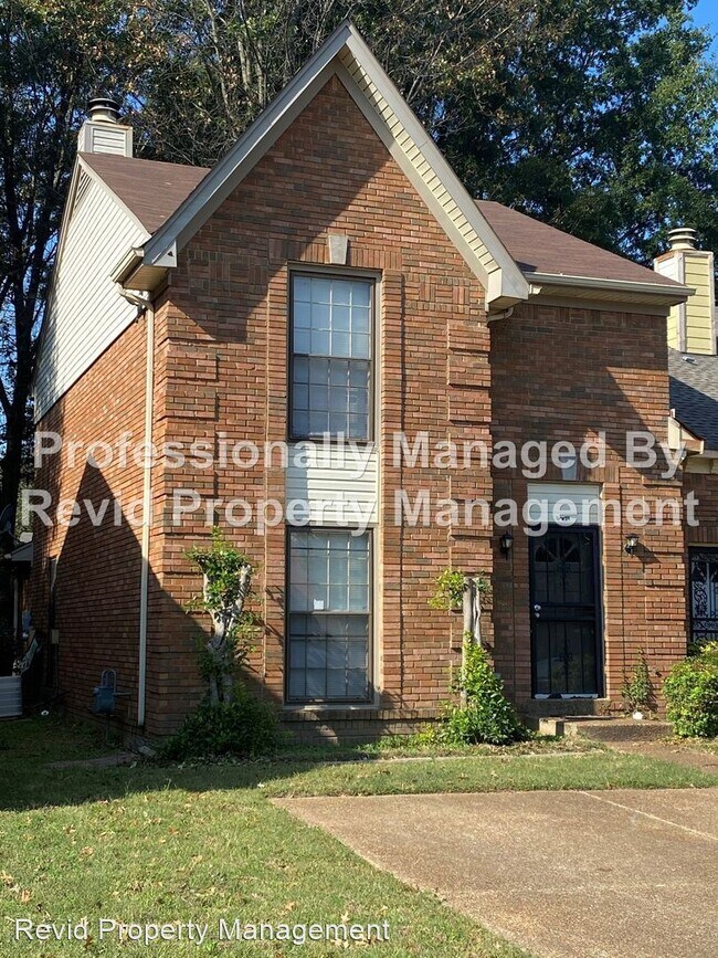 Building Photo - 3003 Charlestowne Pl