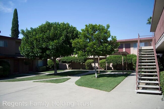 Building Photo - 460-460 Graves Ave