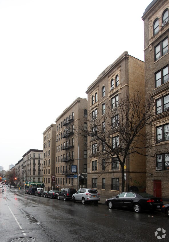 801-811 CON 181st ¡St - 801-811 W 181st St