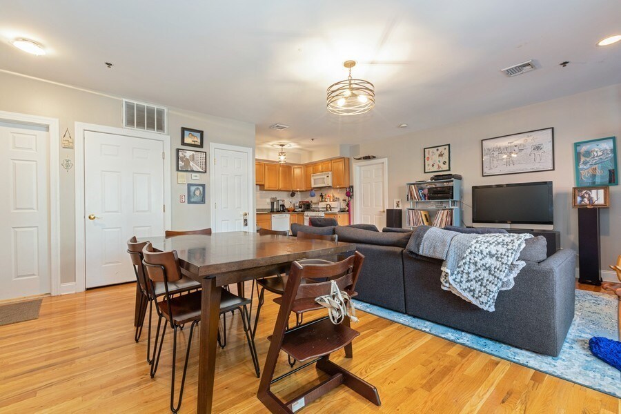 Foto principal - 215 Grand St
