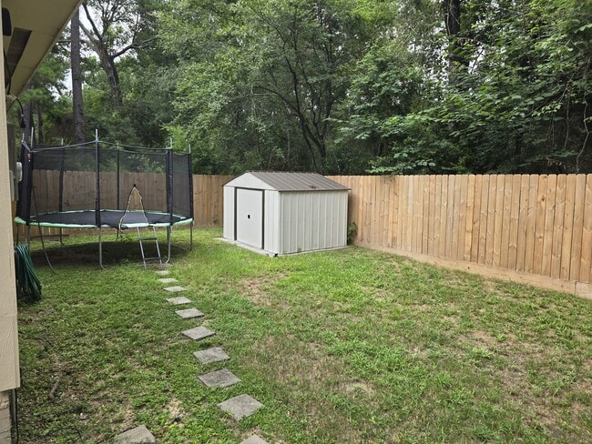 Trampoline can stay - 114 N Woodstock Circle Dr