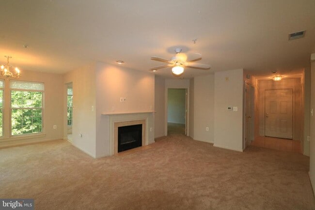 Building Photo - 12000 Amber Ridge Cir