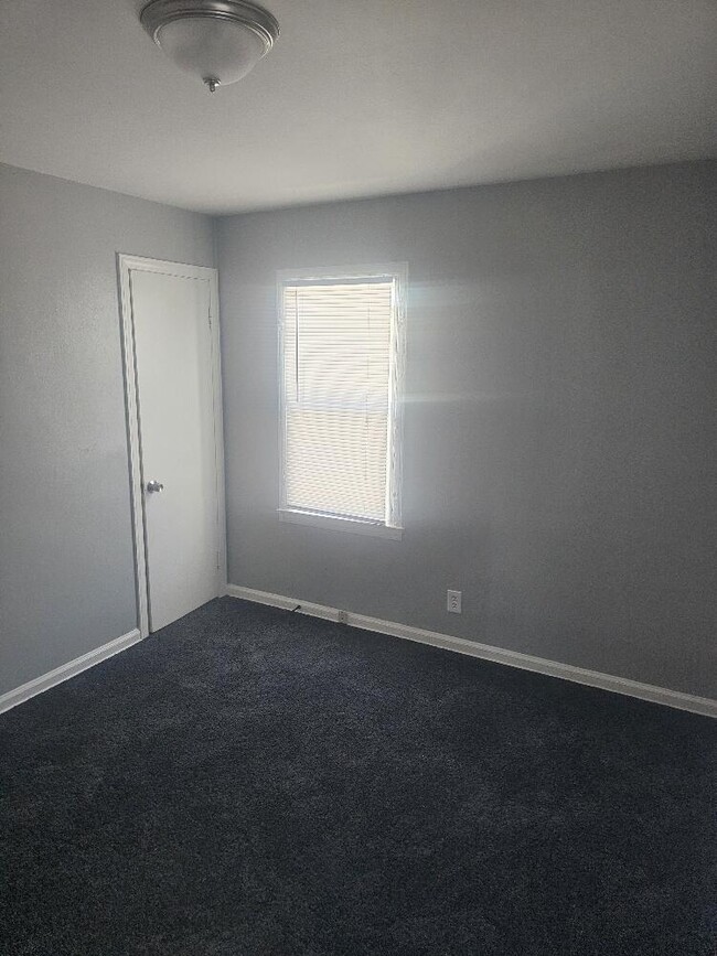 Building Photo - 19986 Mitchell St