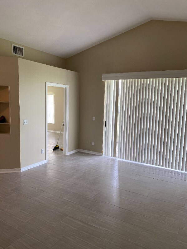 Building Photo - 133 Ridge View Dr