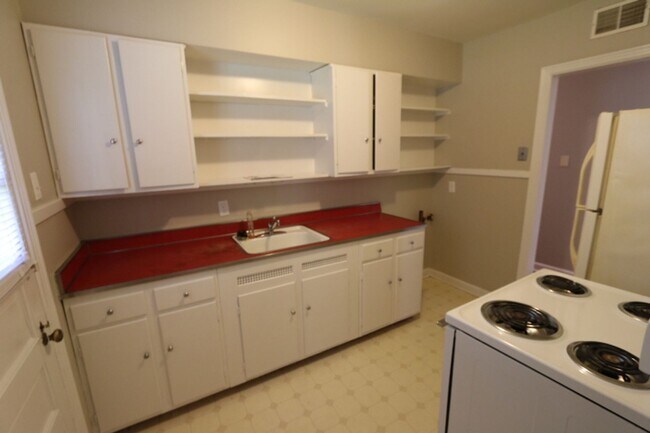 Foto del edificio - 940 Vaughn Rd