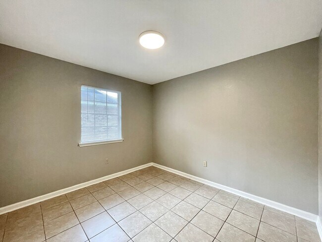 Foto del edificio - 14911 Central Woods