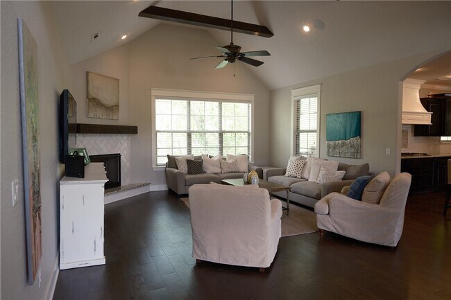Foto del edificio - 2200 NW Small Oaks St