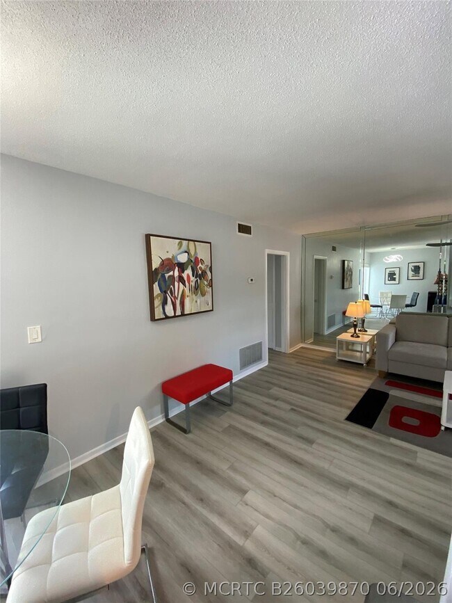 Foto del edificio - 224 Hibiscus Ave