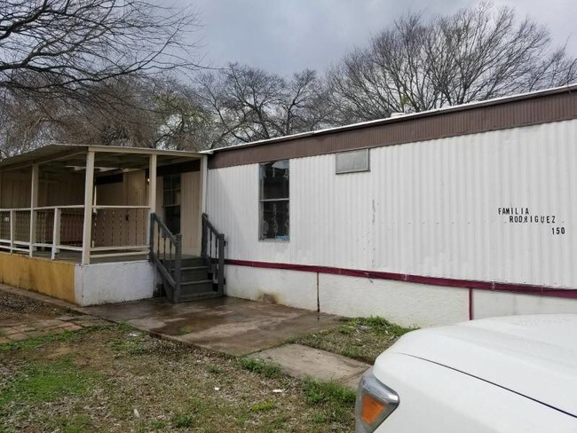 Building Photo - 7600 W Military Dr