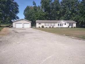 Building Photo - 19666 N Dunlap Rd