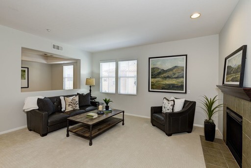 Foto del edificio - Immaculate 2 Bedroom Irvine Condo