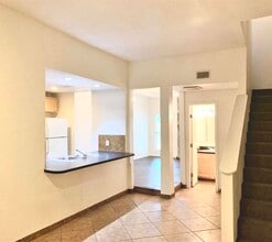 Building Photo - 11203 Shannon Hills Dr