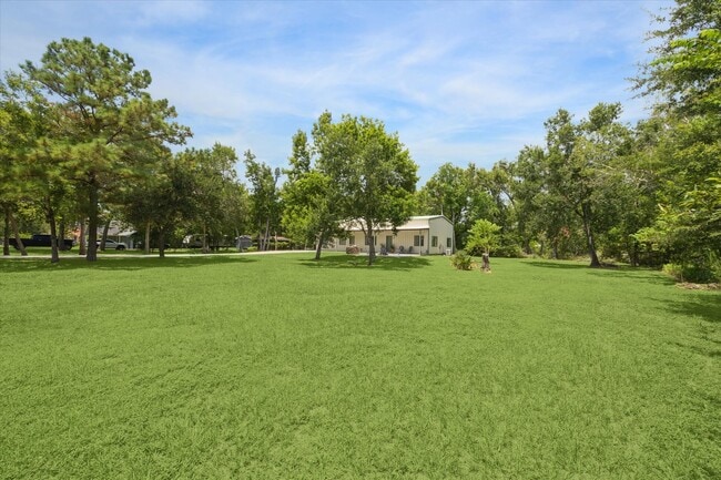 Foto del edificio - 1425 Oak Hollow Dr