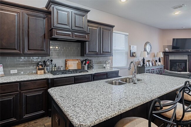 Building Photo - Move in Ready Home near by Costco
