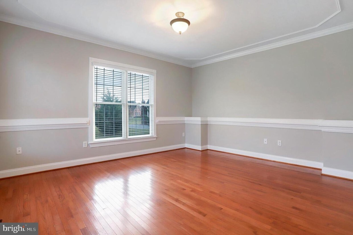 Primary Photo - 10974 Sassan Ln
