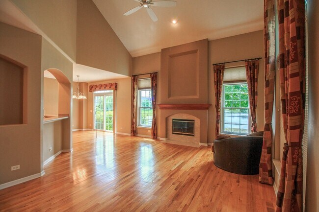 Foto del edificio - 24813 Ironwood Ct