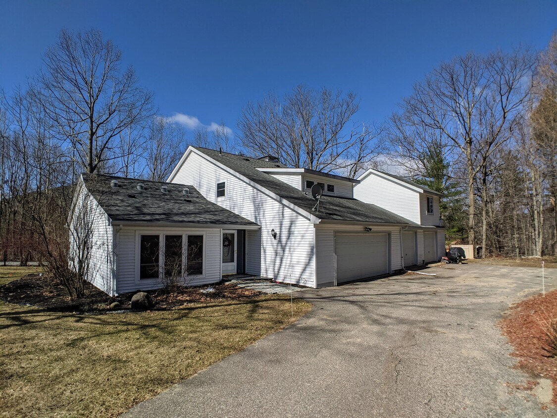 3 Valley Dr, Gilford, NH 03249 House Rental in Gilford, NH