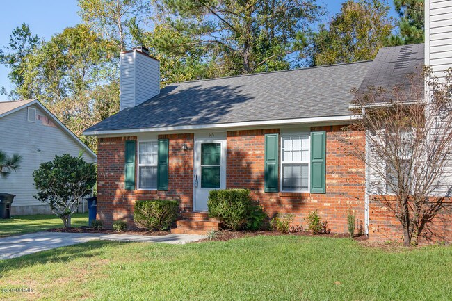 Building Photo - 145 Brenda Dr