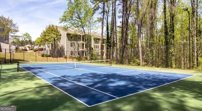 Building Photo - 100 Pinhurst Dr