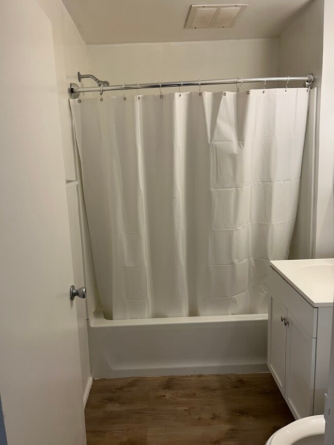 Building Photo - 207 S 13th St