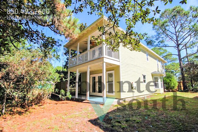 Foto del edificio - Two Blocks from the Beach!