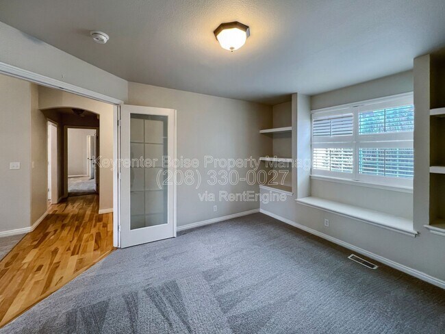 Foto del edificio - 2403 E Indian Creek Dr