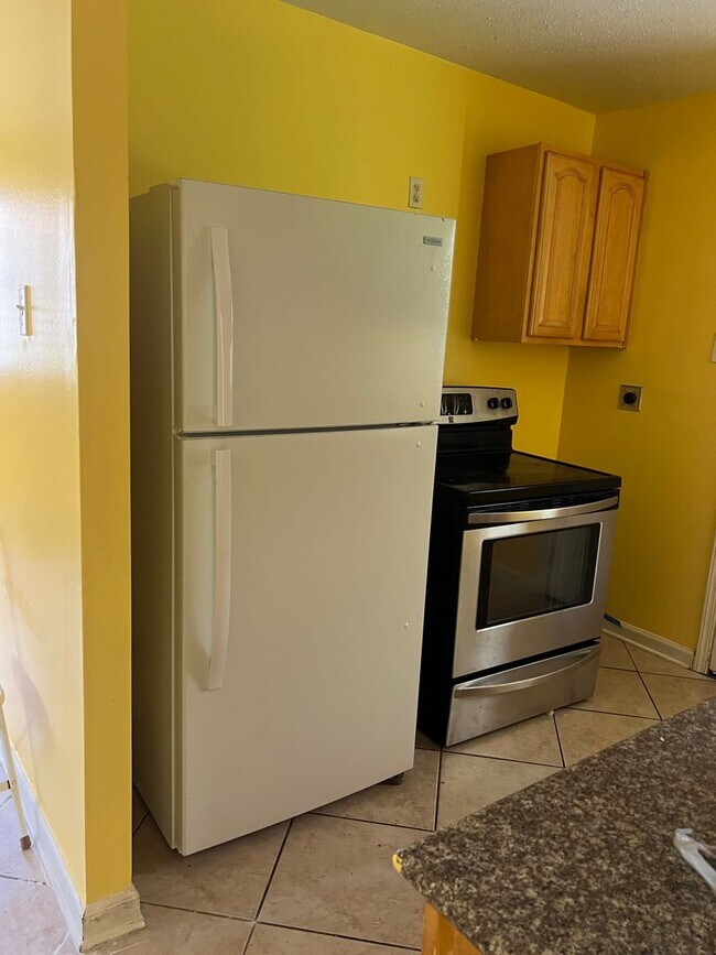 Building Photo - Gentilly Single