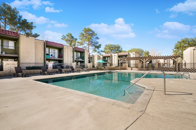 Building Photo - The Fountains at Palmdale