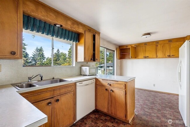 Foto del edificio - Amazing West Mountlake Terrace location wi...