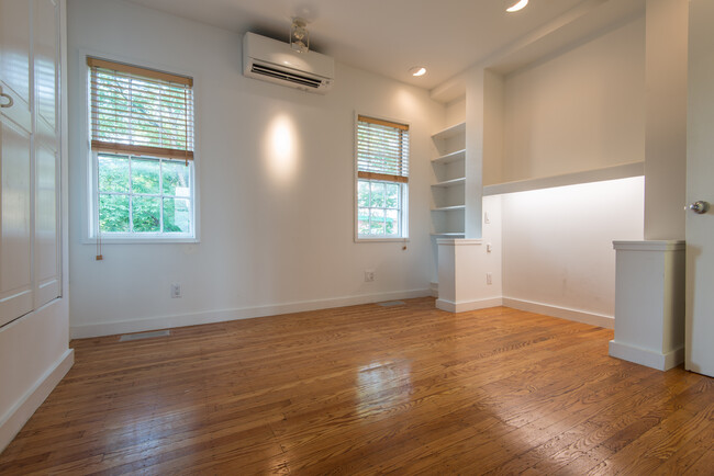 Third Floor Bedroom - 2110 Lombard St