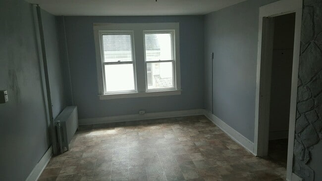 Building Photo - 502 Oak Hill Ave