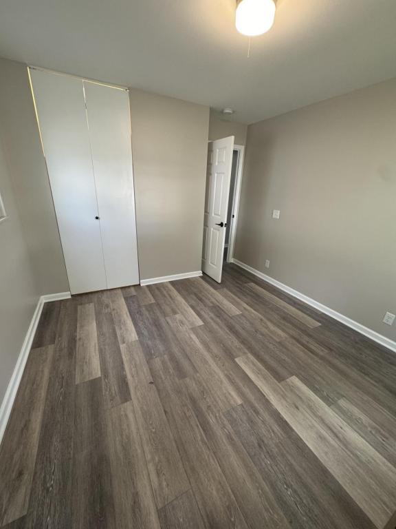 Building Photo - 423 S Park Blvd