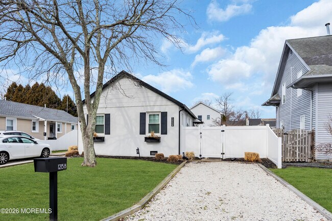 Foto del edificio - 1215 Lister St