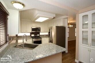 Building Photo - 9491 Encanto Cavern Ct