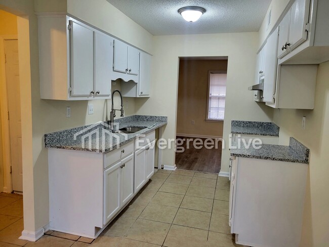 Foto del edificio - 4425 Hunt Cliff Trce