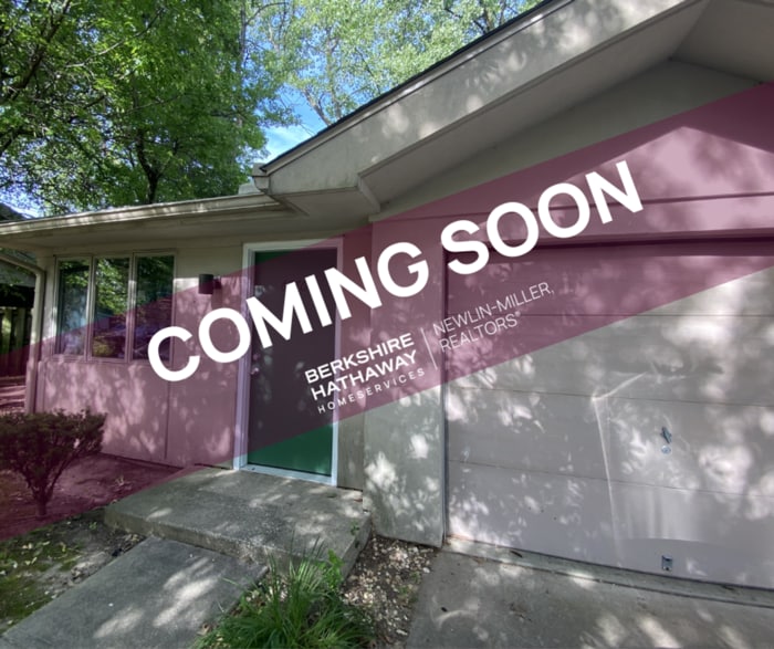 Primary Photo - 2 Bedroom Garden Home - Allendale Boulevar...