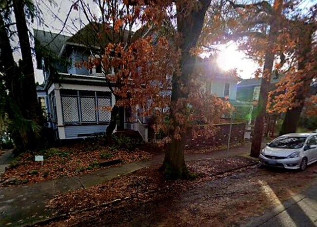Foto del edificio - 3308 S Corbett Ave