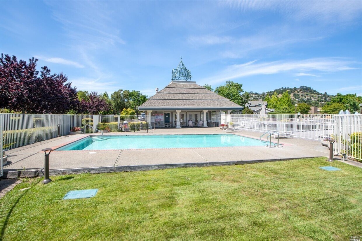 Foto del edificio - 10 Gregory Pl