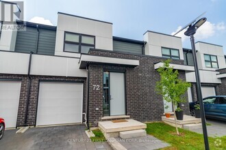 Building Photo - 499-499 Sophia Cres